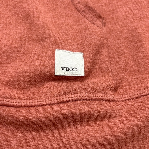 Vuori Halo Performance Hoodie - Picture 3 of 13